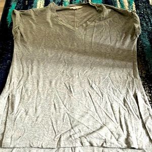 Gray thick short sleeved shirt